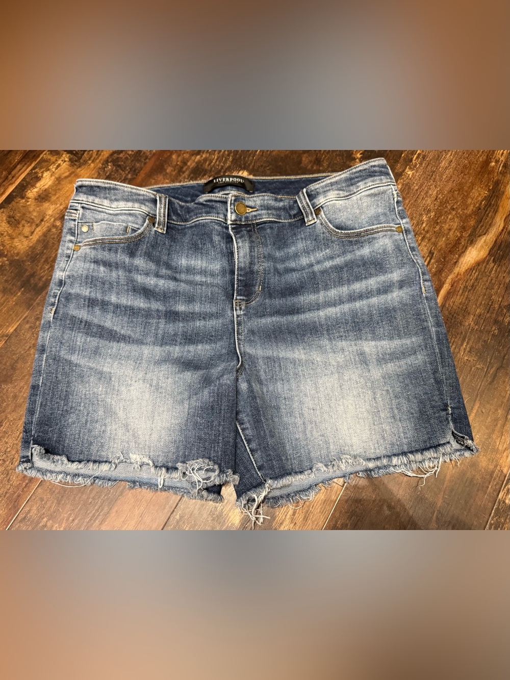 Women’s Liverpool Denim Frayed Shorts Size 14/32